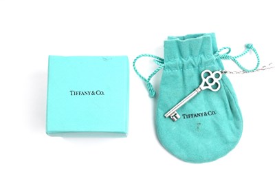 Lot 99 - TIFFANY & CO. KEY PENDANT NECKLACE - 925