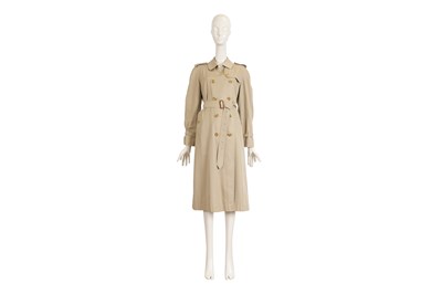 Lot 12 - BURBERRYS LONDON HERITAGE CLASSIC SAND COLOUR TRENCH COAT