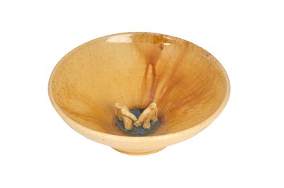 Lot 61 - A STUDIO POTTERY BOWL