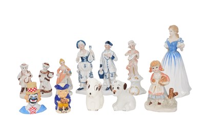 Lot 58 - A COLLECTION OF CERAMIC FIGURES