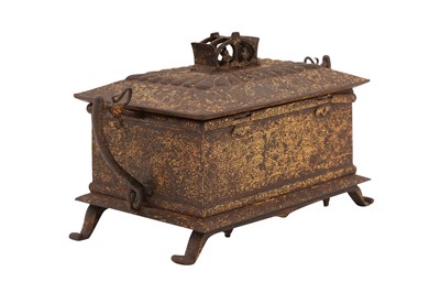 Lot 50 - AN INDIAN KOFTAGARI IRON LIDDED CASKET
