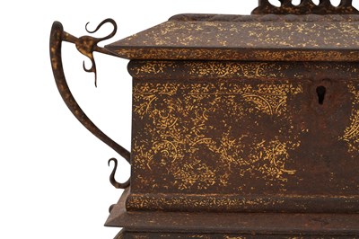 Lot 50 - AN INDIAN KOFTAGARI IRON LIDDED CASKET