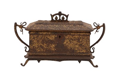 Lot 50 - AN INDIAN KOFTAGARI IRON LIDDED CASKET