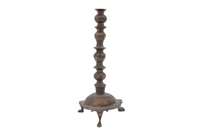 Lot 26 - A SELJUK BRONZE OIL LAMP STAND