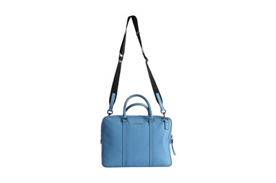 Lot 136 - A BURBERRY BLUE LEATHER BRIEFCASE BAG WITH LEATHER STRAP