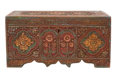 Lot 93 - A POLYCHROME CARVED WOODEN BOX