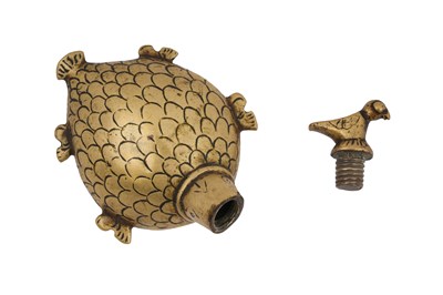 Lot 81 - AN INDIAN BRASS ZOOMORPHIC SNUFF CONTAINER WITH SCREW TOP