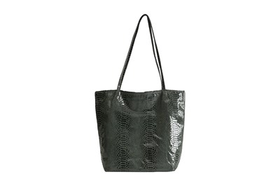 Lot 153 - FATTO A MANO BY CARLOS FALCHI GREEN EMBOSSED LEATHER SHOULDER BAG