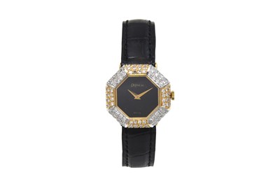 AN ELEGANT BESPOKE  DELANEAU LADIES 18K WHITE GOLD AND YELLOW GOLD QUARTZ WRISTWATCH.
