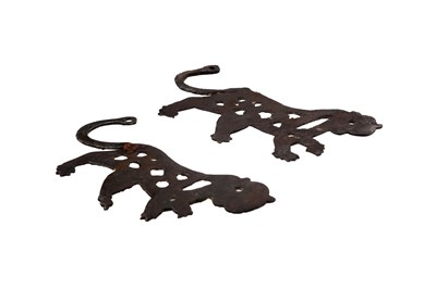 Lot 31 - A PAIR OF LION SHAPED MAMLUK BRONZE FITTINGS