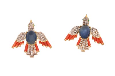 Lot 38 - A PAIR OF CABOCHON SAPPHIRE BIRD EARRINGS