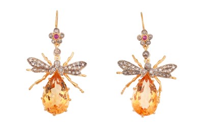 Lot 36 - A PAIR OF CITRINE INSECT DROP EARRINGS