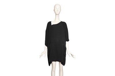 Lot 92 - A CHANEL BLACK SILK CRÊPE SHIFT DRESS