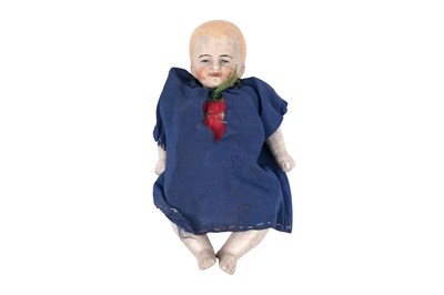 Lot 52 - AN EARLY 20TH CENTURY GERMAN FULLY BISQUE PORCELAIN MINIATURE DOLL