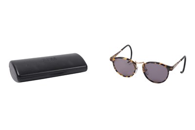 Lot 163 - A PAIR OF RALPH LAUREN ‘SPORTSWOMAN’ TORTOISESHELL SUNGLASSES