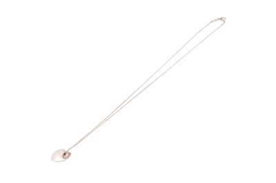 Lot 26 - A TIFFANY & CO. FULL HEART ELSA PERETTI NECKLACE STERLING SILVER 925