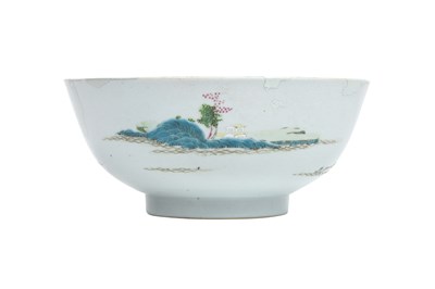 Lot 47 - A CHINESE FAMILLE VERTE 'THREE FRIENDS OF WINTER' CHARGER AND A FAMILLE ROSE 'LANDSCAPE' BOWL
