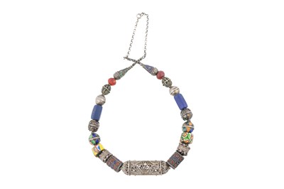 Lot 62 - A BERBER KABYLE TRIBE SILVER AND BEADWORK NECKLACE AND EARRINGS SUITE
