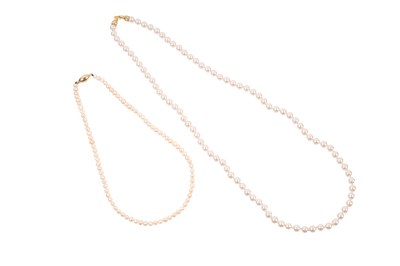 Lot 210 - PAIR OF STRANDS OF GOOD QUALITY FAUX PEARL NECKLACES