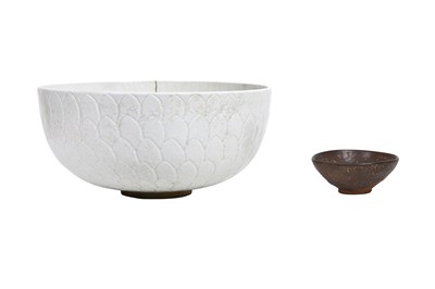 Lot 83 - A GROUP OF CHINESE MONOCHROME PIECES