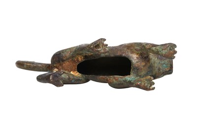 Lot 8 - A CHINESE PARCEL-GILT BRONZE FIGURE OF A TIGER