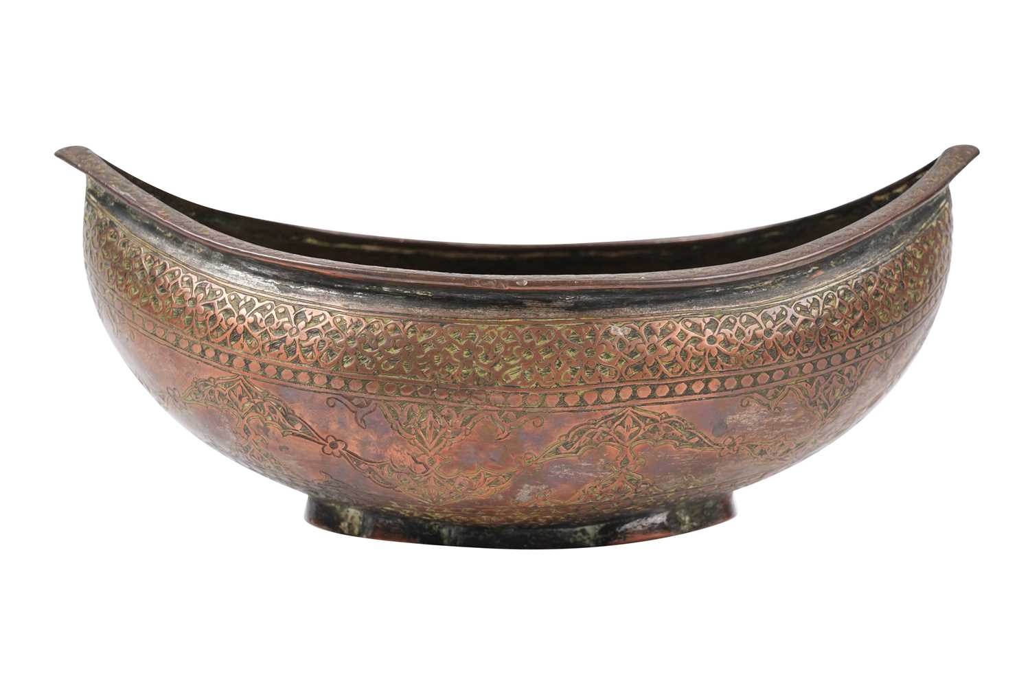 Lot 47 - AN INDO-PERSIAN ENGRAVED TINNED COPPER KASHKUL