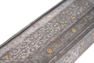 Lot 51 - AN INDIAN KOFTGARI SILVER AND GOLD INLAID STEEL PEN BOX