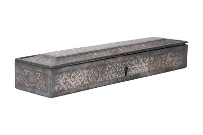 Lot 51 - AN INDIAN KOFTGARI SILVER AND GOLD INLAID STEEL PEN BOX
