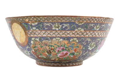 Lot 31 - A CHINESE CANTON FAMILLE ROSE BOWL AND A DISH FOR ZILL AL-SULTAN