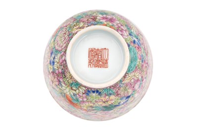 Lot 36 - A CHINESE FAMILLE ROSE ’MILLEFLEURS’ CUP