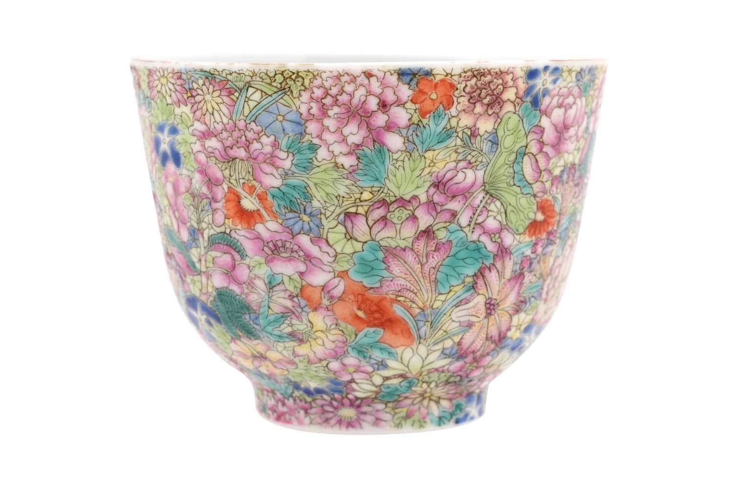 36 - A CHINESE FAMILLE ROSE ’MILLEFLEURS’ CUP