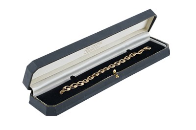 Lot 37 - A 9CT GOLD FANCY LINK BRACELET