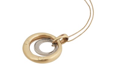 Lot 19 - A 9CT YELLOW AND WHITE GOLD PENDANT NECKLACE