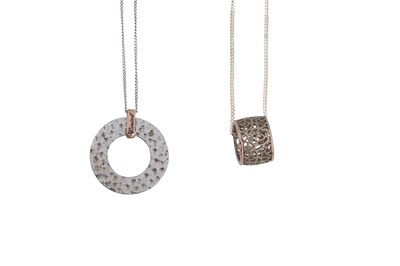 Lot 21 - TWO BOXED SILVER CLOGAU NECKLACE AND PENDANTS
