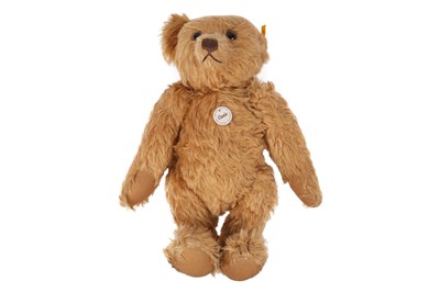 Lot 53 - A STEIFF CLASSIC MOHAIR TEDDY BEAR