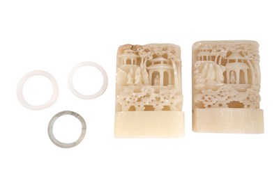 Lot 64 - A COLLECTION OF CHINESE CARVED STONE ITEMS