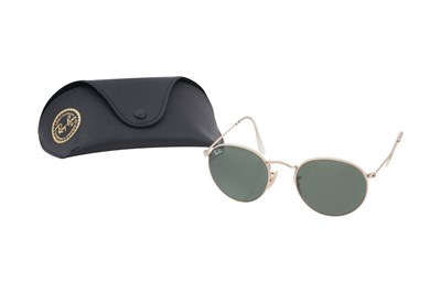 Lot 162 - A PAIR OF RAY-BAN UNISEX ROUND METAL SUNGLASSES