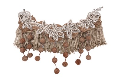 Lot 70 - A BYWALID HAND-EMBELLISHED DECORATIVE COLLAR WITH POSSIBLE ANTIQUE METAL CLASP