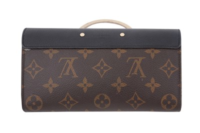 Lot 139 - A LOUIS VUITTON MONOGRAM CANVAS AND BLACK LEATHER S-LOCK LONG WALLET