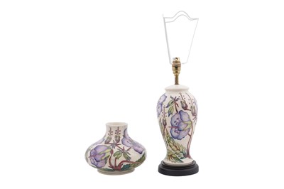 Lot 17 - A MOORCROFT "MEADOW CRANESBILL" PATTERN TABLE LAMP AND VASE