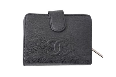 Lot 142 - A CHANEL BLACK CAVIAR LEATHER COMPACT WALLET