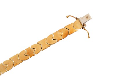 Lot 35 - A THREE TONE 18CT GOLD BRACELET
