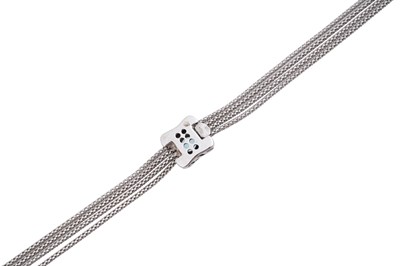 Lot 36 - AN 18CT WHITE GOLD AND AQUAMARINE BRACELET