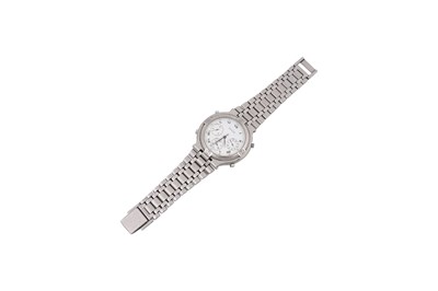 Lot 9 - GUCCI MODEL 9300 STAINLESS STEEL CHRONOGRAPH BRACELET WATCH WITH ORIGINAL GUCCI TIMEPIECES POUCH