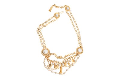 Lot 166 - A GILT METAL, FAUX PEARL, SEASHELL AND CHAIN BELT, IN THE CHANEL STYLE