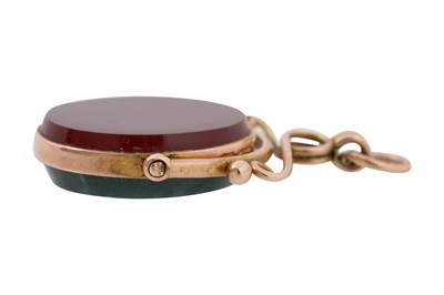 Lot 55 - A LATE 19TH CENTURY BLOODSTONE AND CARNELIAN FOB SEAL