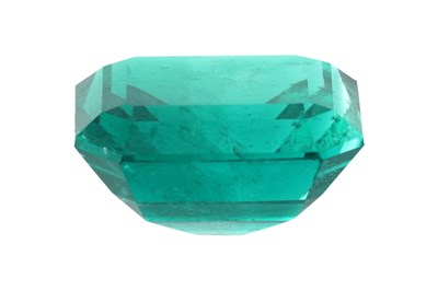 Lot 54 - AN UNMOUNTED OCTAGONAL STEP CUT COLOMBIAN EMERALD