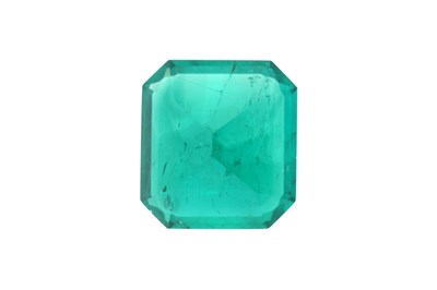 Lot 54 - AN UNMOUNTED OCTAGONAL STEP CUT COLOMBIAN EMERALD