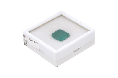 Lot 54 - AN UNMOUNTED OCTAGONAL STEP CUT COLOMBIAN EMERALD