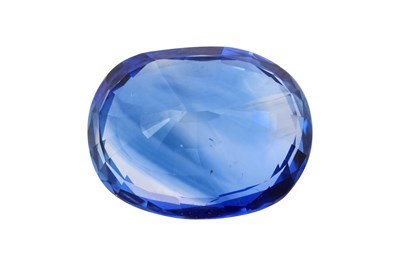 Lot 52 - AN UNMOUNTED OVAL CUT SAPPHIRE